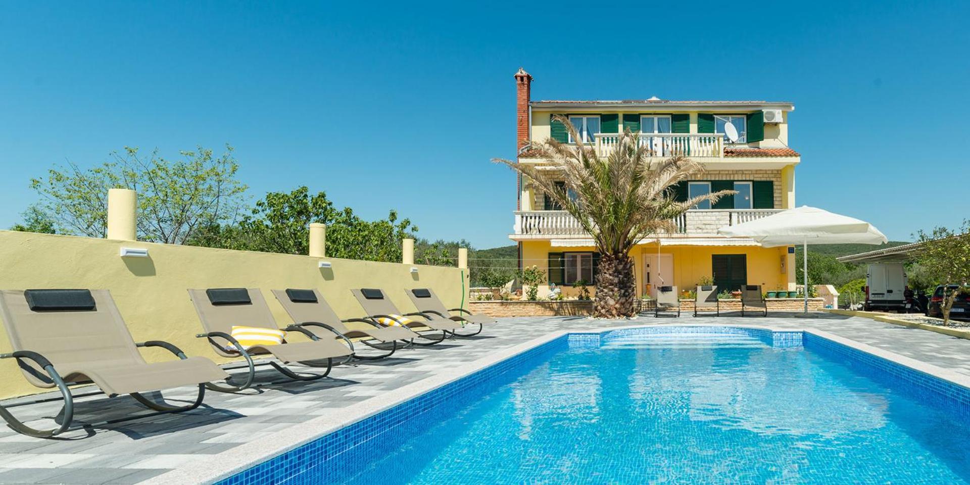 Crowonder Sun&Fun Holiday House With Large Swimming Pool, Playroom And Garden بيبينيا المظهر الخارجي الصورة