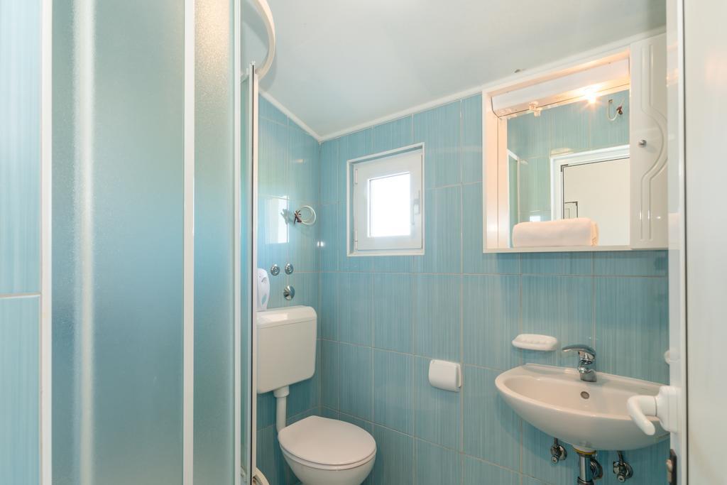 Crowonder Sun&Fun Holiday House With Large Swimming Pool, Playroom And Garden بيبينيا المظهر الخارجي الصورة
