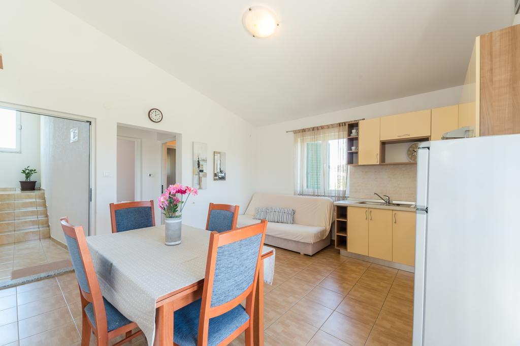 Crowonder Sun&Fun Holiday House With Large Swimming Pool, Playroom And Garden بيبينيا المظهر الخارجي الصورة